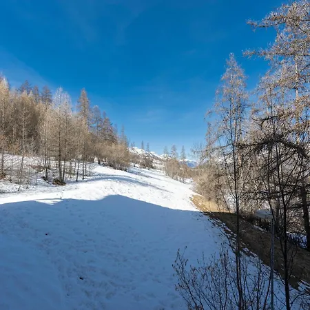 Doux Crepuscule - Au Bord Des Pistes - Parking Enchastrayes